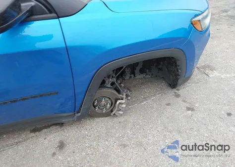 2022 Jeep Compass Altitude Fwd from USA, damaged, VIN 3C4NJCBB0NT166564